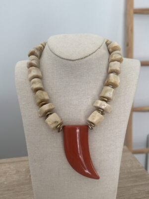 Collar corintio naranja