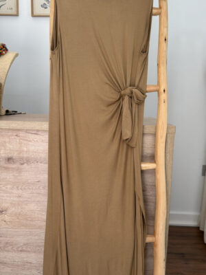 Vestido nudo camel