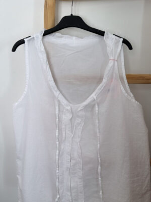 Top Neira blanco