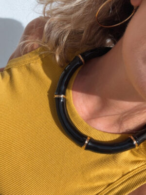 Collar bambú negro